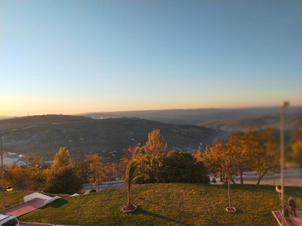 Apartamento Avenida Del Parque Cazorla Bagian luar foto